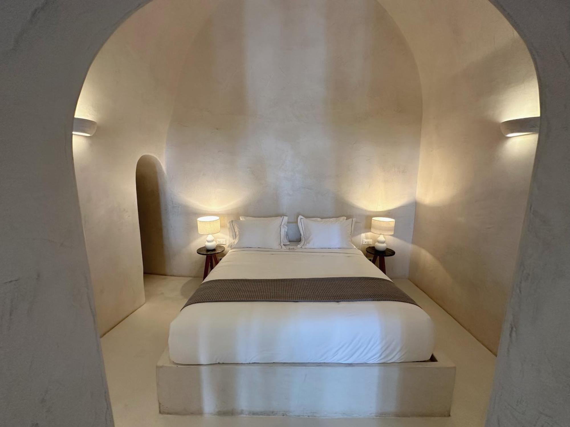 Dagaz * Fira (Santorini)
